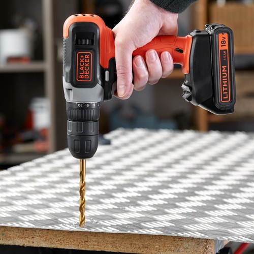 BLACK+DECKER - 18V LithiumIon Drill Driver with 15Ah battery  400mA Charger - BCD001C1