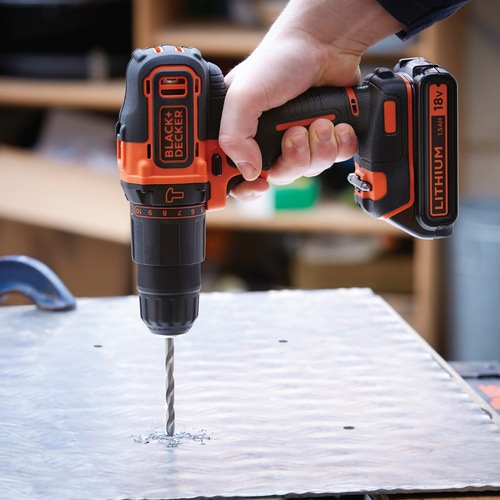 BLACK+DECKER - 18V 2 Gear Lithiumion Hammer Drill with 2 Battiers 32 Accessories and Storage Bag - BDCHD18BS32