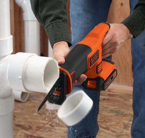 BLACK+DECKER - Scie sabre sans fil  18 V  sans batterie  Dbattement  22 mm  Lame de 15 cm  1 lame - BDCR18N