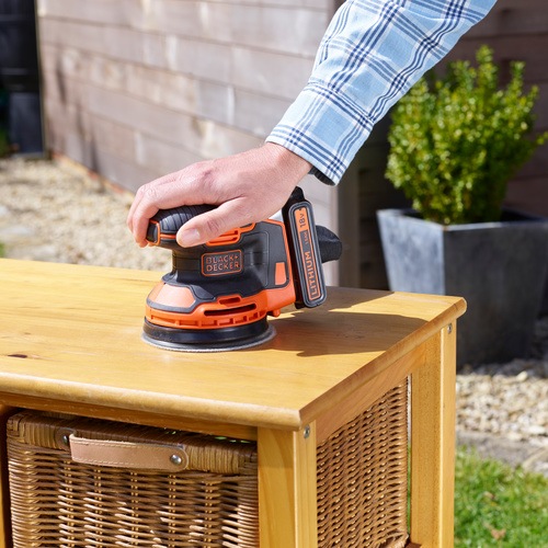 BLACK+DECKER - Ponceuse excentrique 18V  sans batterie ni chargeur - BDCROS18N