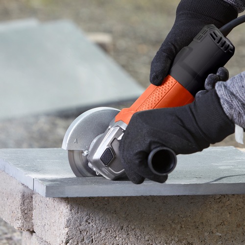 BLACK+DECKER - 750W 115mm Angle Grinder With Kit Box - BEG110K