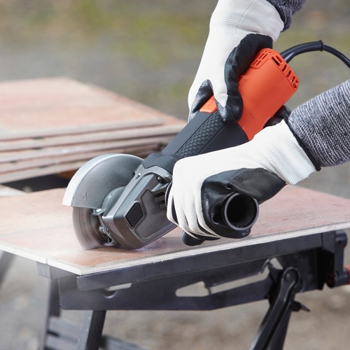 BLACK+DECKER - 800w 125mm Small Angle Grinder - BEG120
