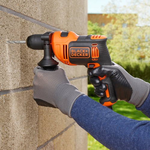 BLACK+DECKER - Perceuse  percussion filaire  710 W  32 accessoires  Livre en sac de rangement - BEH710SA32