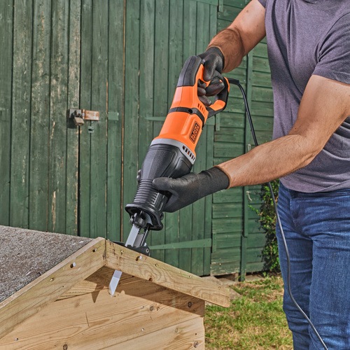 BLACK+DECKER - 750W Corded Reciprocating Saw with Branch Holder and 2x Blades in Kit Box - BES301K