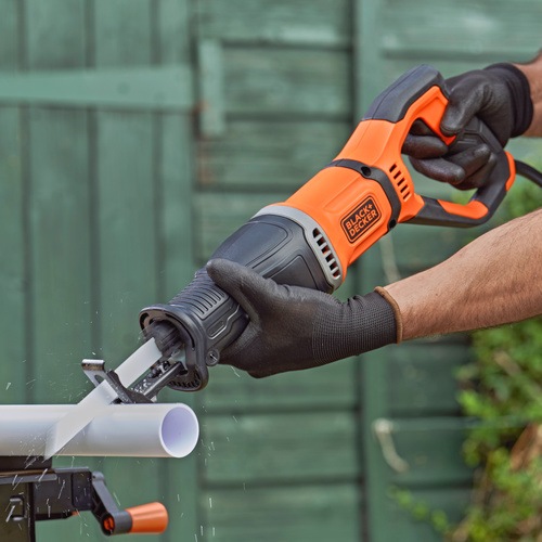 BLACK+DECKER - 750W Corded Reciprocating Saw with Branch Holder and 2x Blades in Kit Box - BES301K