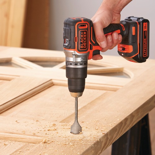 BLACK+DECKER - Perceuse  percussion 18V  2 batteries  Chargeur standard - BL188KB