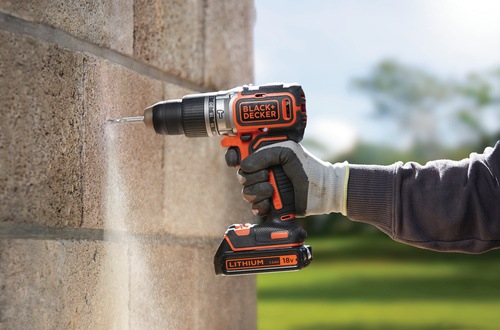 BLACK+DECKER - Perceuse  percussion 18V  2 batteries  Chargeur standard - BL188KB