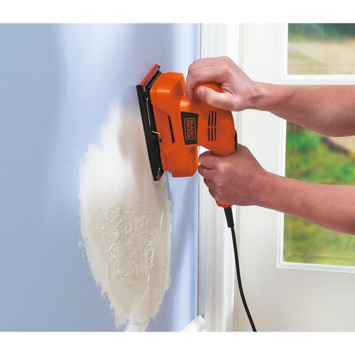 BLACK+DECKER - Ponceuse 13 feuille 135W - KA300