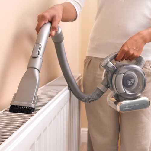BLACK+DECKER - Aspirateur  main sans fil  25 Airwatts  18 V  Autonomie  15 min   Capacit du bol  560 ml  Charge complte  4h  Base de charge  Prolongateur intgr et embout suceur - PD1820L