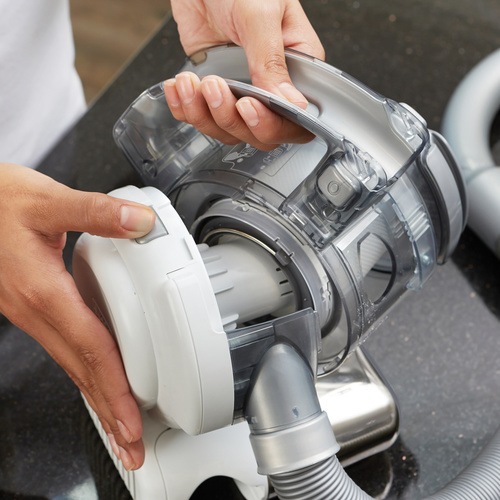 BLACK+DECKER - Aspirateur  main sans fil  25 Airwatts  18 V  Autonomie  15 min   Capacit du bol  560 ml  Charge complte  4h  Base de charge  Prolongateur intgr et embout suceur - PD1820L