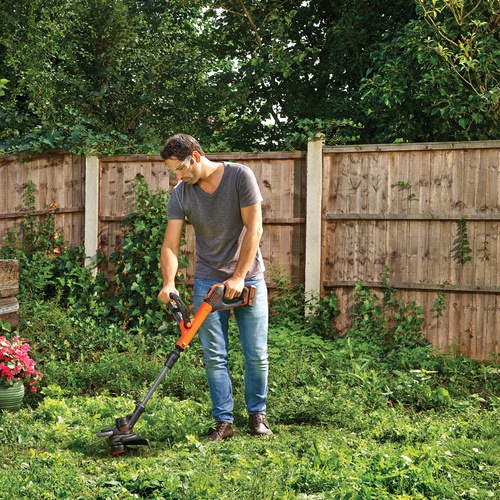 BLACK+DECKER - Coupebordures POWERCOMMAND 18V 40Ah 30CM - STC1840PC